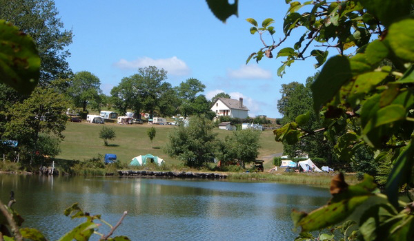 Camping de l'Etang Auvernia - Champs sur Tarentaine visuel 3/4 Camping de l'Etang Auvernia - Champs sur Tarentaine visuel 3/4