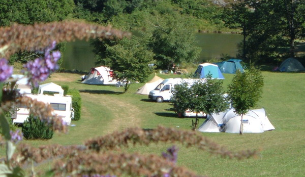 Camping de l'Etang Auvernia - Champs sur Tarentaine visuel 2/4 Camping de l'Etang Auvernia - Champs sur Tarentaine visuel 2/4