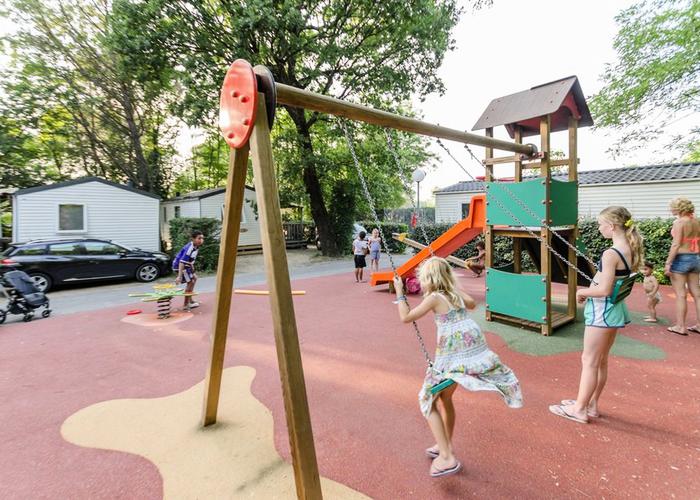 Château de Boisson Languedoc-Rosellón - Allegre les Fumades visuel 8/13 Château de Boisson Languedoc-Rosellón - Allegre les Fumades visuel 8/13