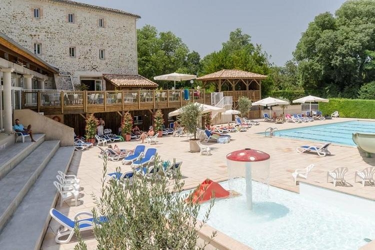 Château de Boisson Languedoc-Rosellón - Allegre les Fumades visuel 2/13 Château de Boisson Languedoc-Rosellón - Allegre les Fumades visuel 2/13