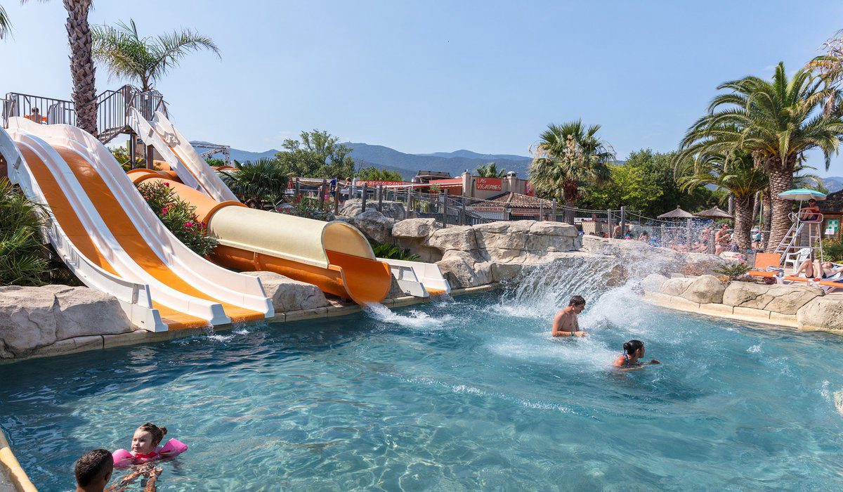 La Sardane Languedoc-Rosellón - Argelès-sur-Mer visuel 1/13 La Sardane Languedoc-Rosellón - Argelès-sur-Mer visuel 1/13