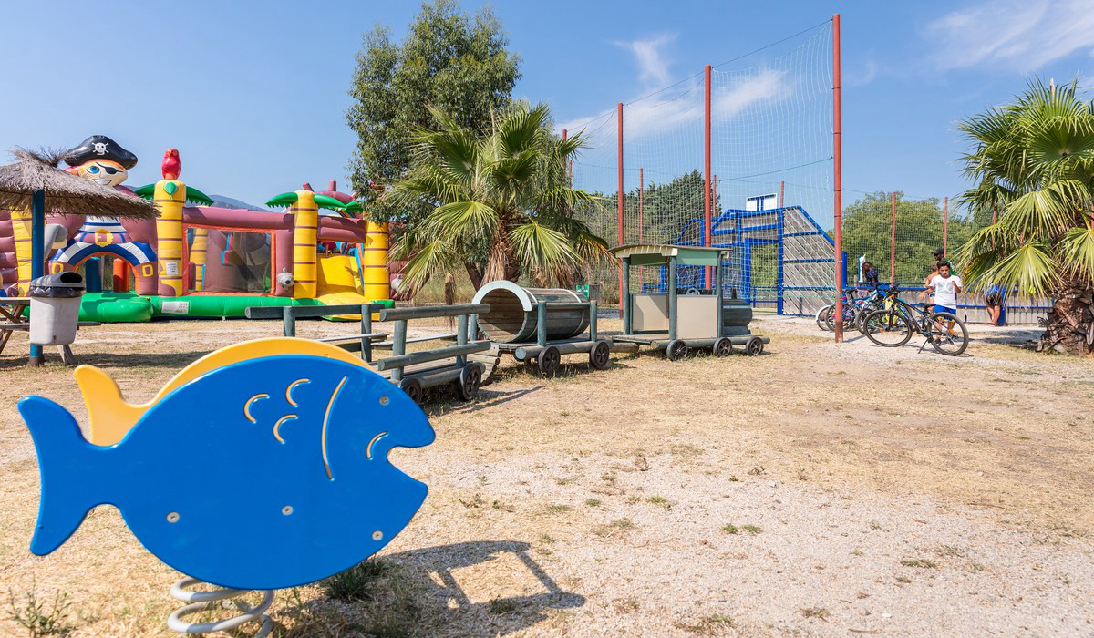 La Sardane Languedoc-Rosellón - Argelès-sur-Mer visuel 7/13 La Sardane Languedoc-Rosellón - Argelès-sur-Mer visuel 7/13