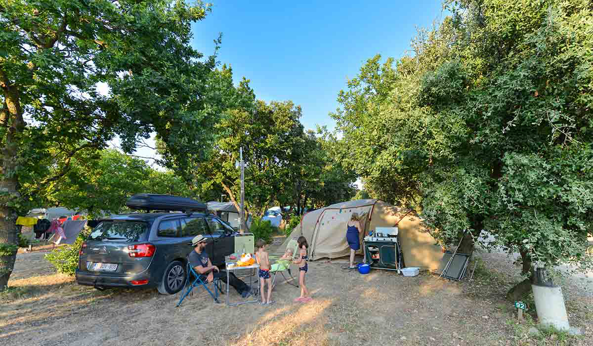 Le Garrigon Provenza-Alpes-Costa Azul - Grillon visuel 13/14 Le Garrigon Provenza-Alpes-Costa Azul - Grillon visuel 13/14