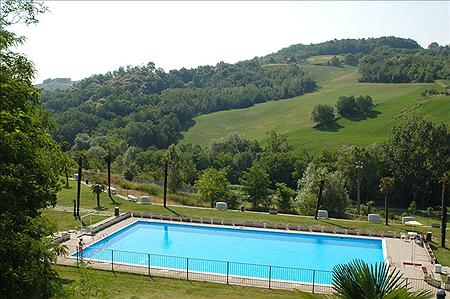 Arizona Emilia-Romaña - Tabiano Terme visuel 3/10 Arizona Emilia-Romaña - Tabiano Terme visuel 3/10