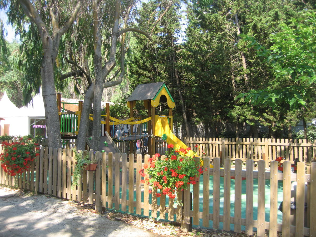 Bernard Provenza-Alpes-Costa Azul - Hyères visuel 1/1 Bernard Provenza-Alpes-Costa Azul - Hyères visuel 1/1