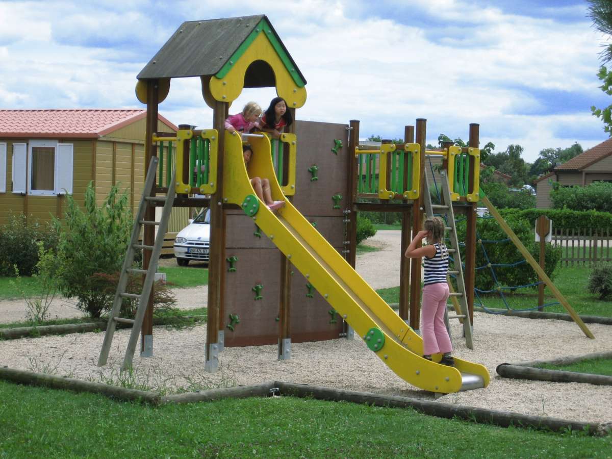 Champ d'Été Ródano-Alpes - Pont-de-Vaux visuel 5/5 Champ d'Été Ródano-Alpes - Pont-de-Vaux visuel 5/5