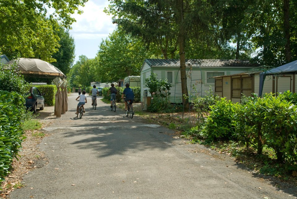 Claire Rivière Ródano-Alpes - Villieu-Loyes-Mollon visuel 1/1