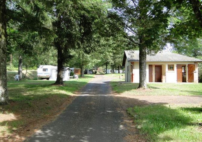 Camping de La Plage Limosín - Soursac visuel 2/10 Camping de La Plage Limosín - Soursac visuel 2/10