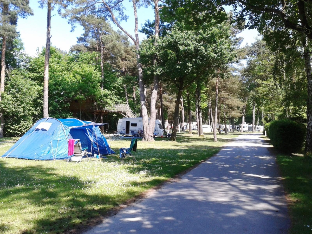 Héliomonde Domaine Naturiste - Isla de Francia - Saint-Chéron visuel 2/8 Héliomonde Domaine Naturiste - Isla de Francia - Saint-Chéron visuel 2/8