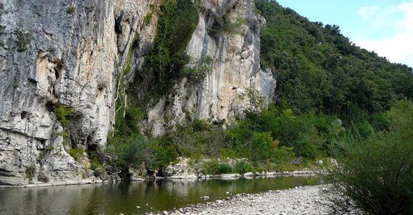 La Genèse Domaine Naturiste - Languedoc-Rosellón - Méjannes-le-Clap visuel 2/9 La Genèse Domaine Naturiste - Languedoc-Rosellón - Méjannes-le-Clap visuel 2/9