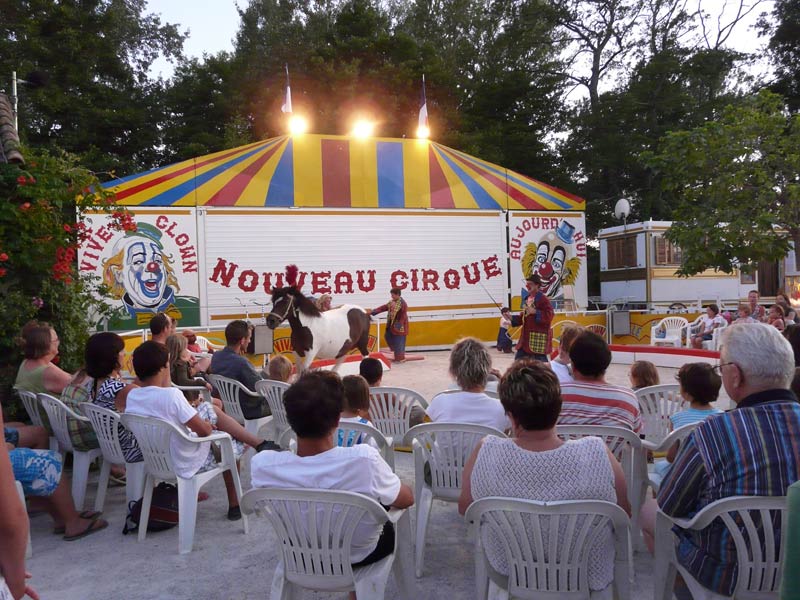 La Sorguette Provenza-Alpes-Costa Azul - L'Isle-sur-la-Sorgue visuel 6/11 La Sorguette Provenza-Alpes-Costa Azul - L'Isle-sur-la-Sorgue visuel 6/11