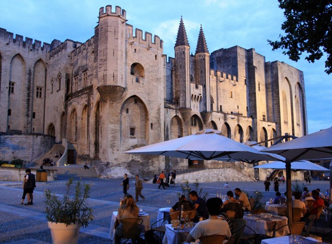 l'Art de Vivre Provenza-Alpes-Costa Azul - Châteauneuf-du-Pape visuel 9/9 l'Art de Vivre Provenza-Alpes-Costa Azul - Châteauneuf-du-Pape visuel 9/9