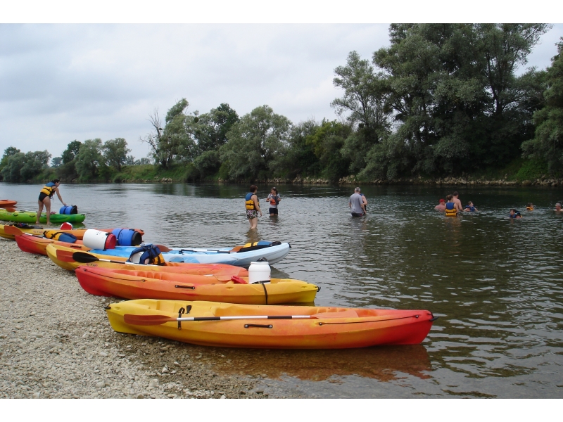 Le Canoë Franco Condado - Chaussin visuel 3/4 Le Canoë Franco Condado - Chaussin visuel 3/4