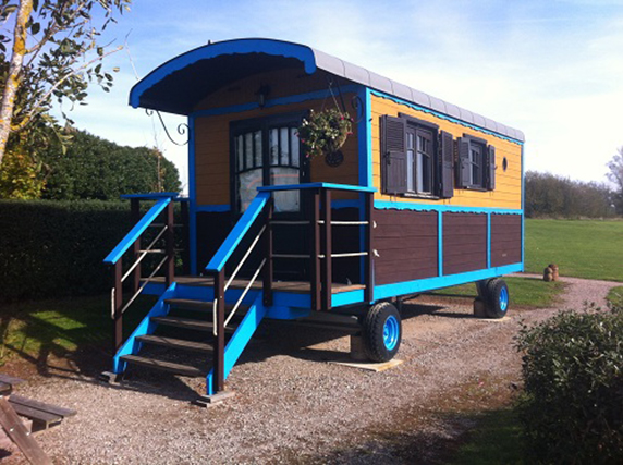 Le Domaine des Grandes Côtes Auvernia - Target visuel 2/7 Le Domaine des Grandes Côtes Auvernia - Target visuel 2/7