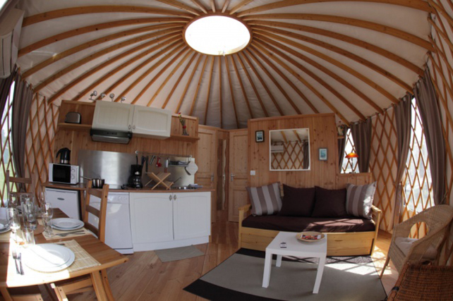 Le Domaine des Grandes Côtes Auvernia - Target visuel 4/7 Le Domaine des Grandes Côtes Auvernia - Target visuel 4/7