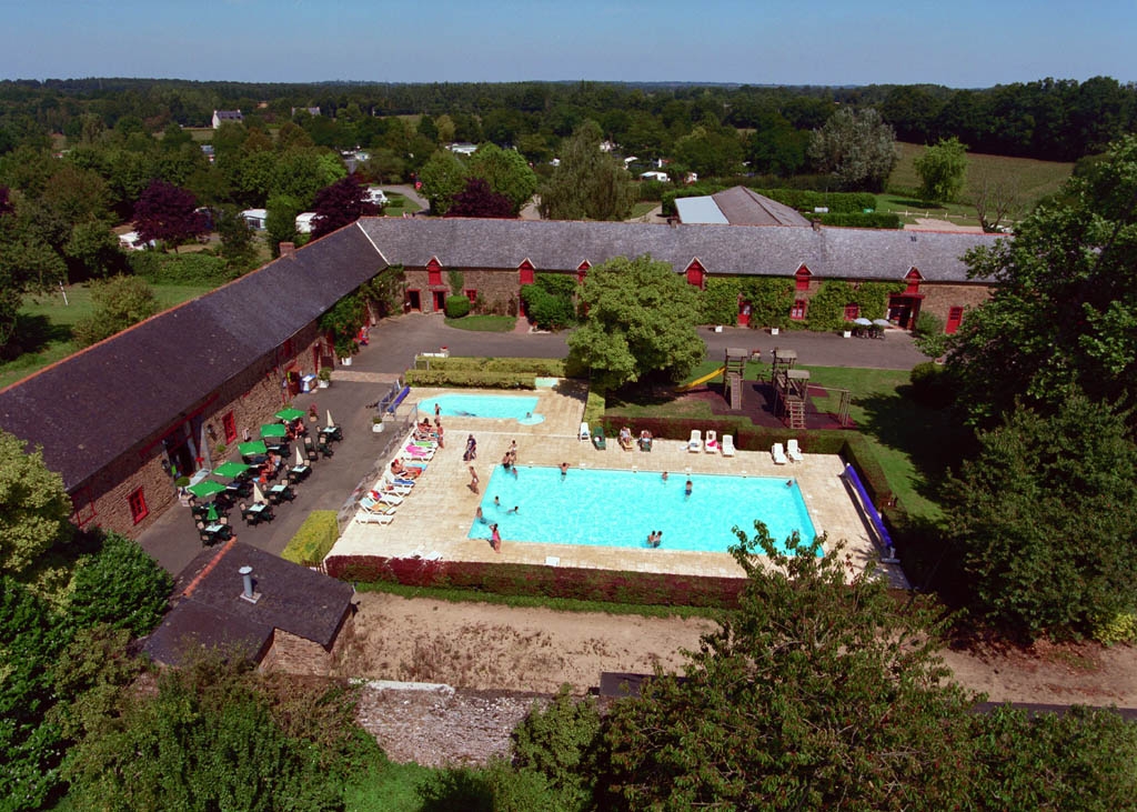 Le Domaine du Logis Bretaña - La Chapelle-aux-Filtzméens visuel 2/17 Le Domaine du Logis Bretaña - La Chapelle-aux-Filtzméens visuel 2/17