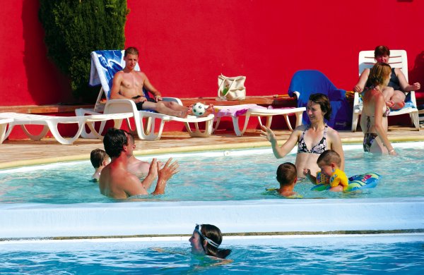 Le Haras Languedoc-Rosellón - Palau-del-Vidre visuel 1/10 Le Haras Languedoc-Rosellón - Palau-del-Vidre visuel 1/10