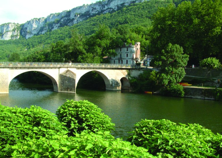 Les Gorges de l'Aveyron Mediodía-Pirineos - Saint-Antonin-Noble-Val visuel 6/14 Les Gorges de l'Aveyron Mediodía-Pirineos - Saint-Antonin-Noble-Val visuel 6/14