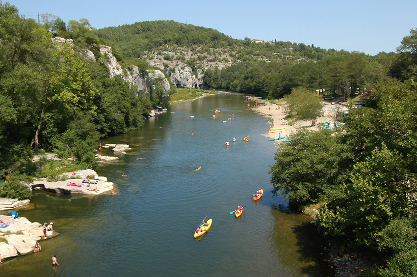 Mazet Plage Ródano-Alpes - Berrias et Casteljau visuel 3/9 Mazet Plage Ródano-Alpes - Berrias et Casteljau visuel 3/9