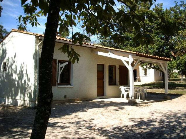 Village de gîtes de l'Etang Vallier Poitou-Charentes - Brossac visuel 2/3