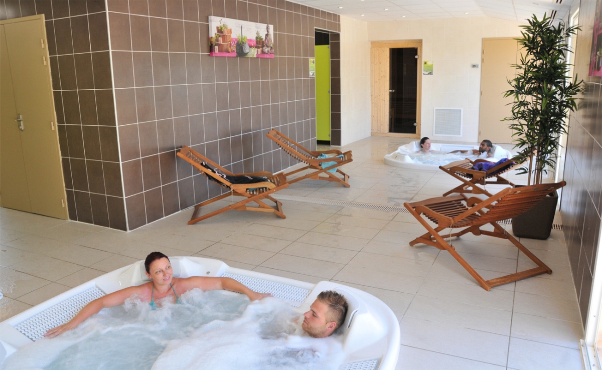 Village de Vacances Le Castelet Provenza-Alpes-Costa Azul - Saint-Aygulf visuel 6/9 Village de Vacances Le Castelet Provenza-Alpes-Costa Azul - Saint-Aygulf visuel 6/9