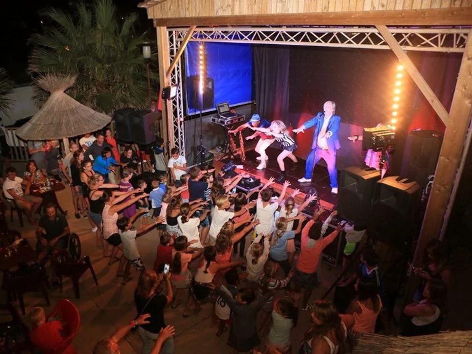 Bleu Marine Languedoc-Rosellón - Sérignan visuel 19/27 Bleu Marine Languedoc-Rosellón - Sérignan visuel 19/27