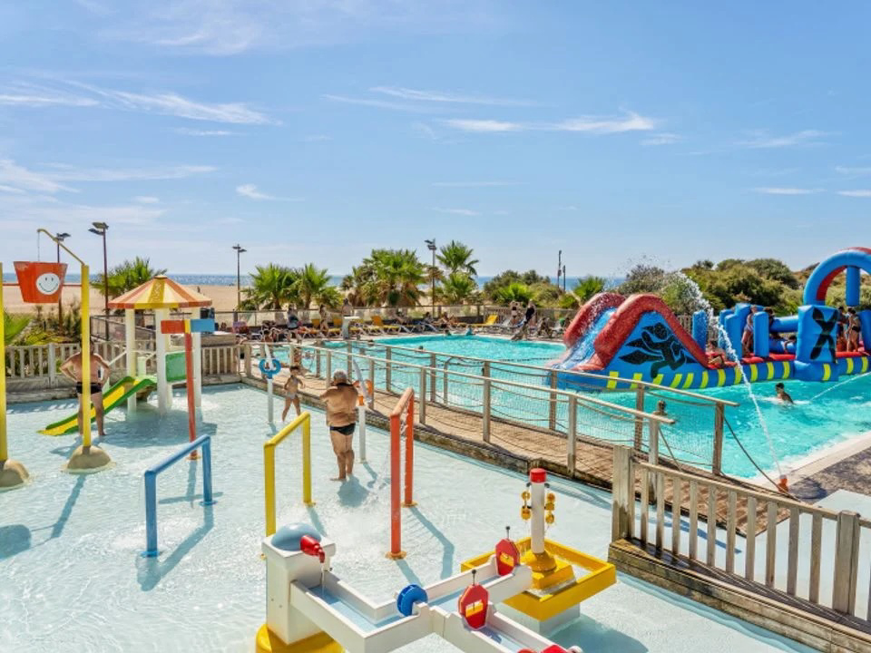 Bleu Marine Languedoc-Rosellón - Sérignan visuel 12/27 Bleu Marine Languedoc-Rosellón - Sérignan visuel 12/27