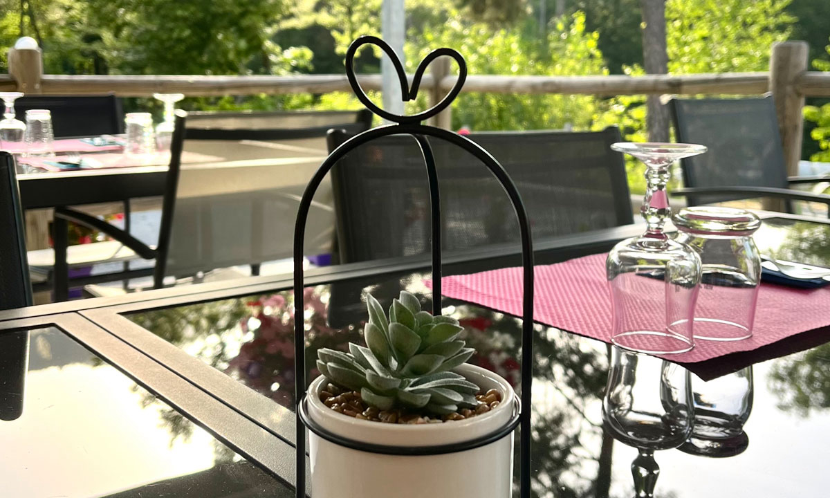 La Pierre de l'Aigle Provenza-Alpes-Costa Azul - La Bréole visuel 6/6 La Pierre de l'Aigle Provenza-Alpes-Costa Azul - La Bréole visuel 6/6