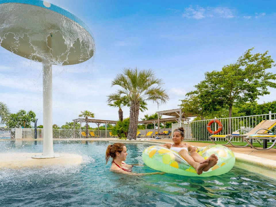 La Plage Poitou-Charentes - Saint-Clément-des-Baleines visuel 5/18 La Plage Poitou-Charentes - Saint-Clément-des-Baleines visuel 5/18