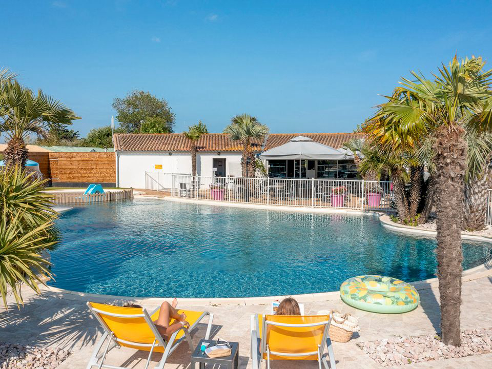 La Plage Poitou-Charentes - Saint-Clément-des-Baleines visuel 2/18 La Plage Poitou-Charentes - Saint-Clément-des-Baleines visuel 2/18