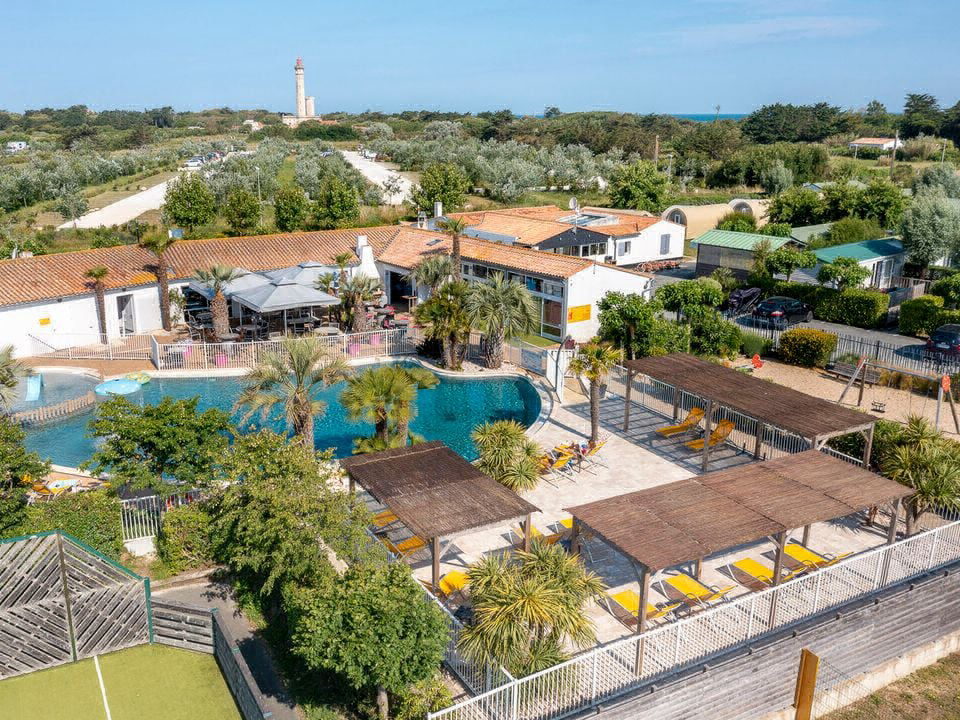 La Plage Poitou-Charentes - Saint-Clément-des-Baleines visuel 3/18 La Plage Poitou-Charentes - Saint-Clément-des-Baleines visuel 3/18