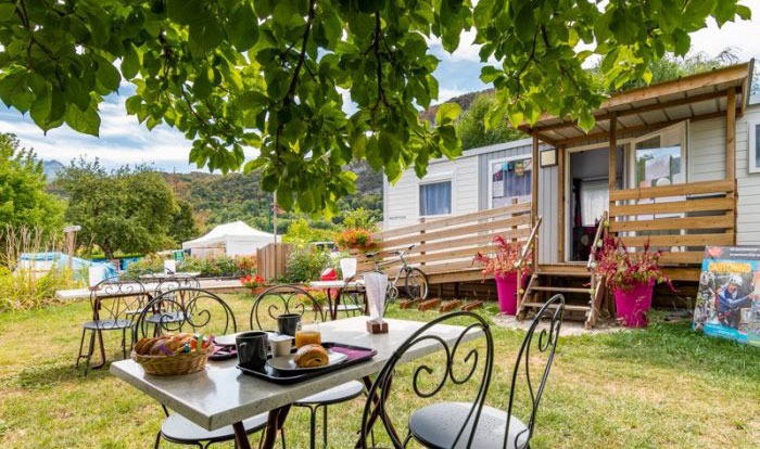 Le Familial Ródano-Alpes - Duingt visuel 2/2 Le Familial Ródano-Alpes - Duingt visuel 2/2