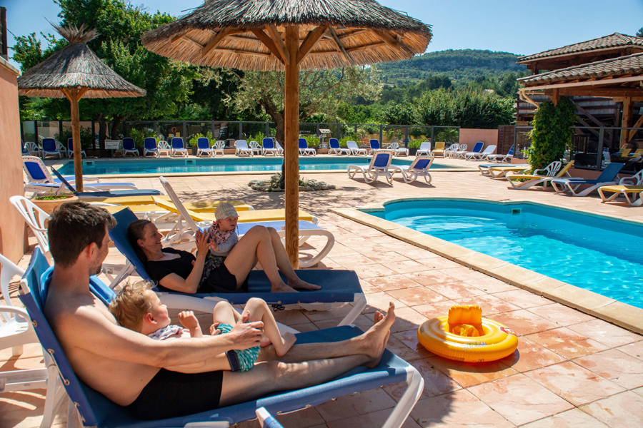 Le Lubéron Provenza-Alpes-Costa Azul - Apt visuel 16/28 Le Lubéron Provenza-Alpes-Costa Azul - Apt visuel 16/28