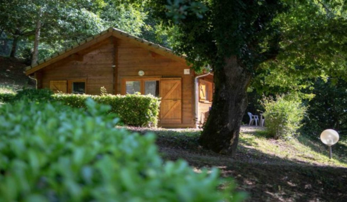 Les Chalets de la Gazonne Mediodía-Pirineos - Sauveterre-de-Rouergue visuel 2/3 Les Chalets de la Gazonne Mediodía-Pirineos - Sauveterre-de-Rouergue visuel 2/3