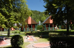 Camping - Murol - Auvernia - Domaine du Lac Chambon Camping - Murol - Auvernia - Domaine du Lac Chambon