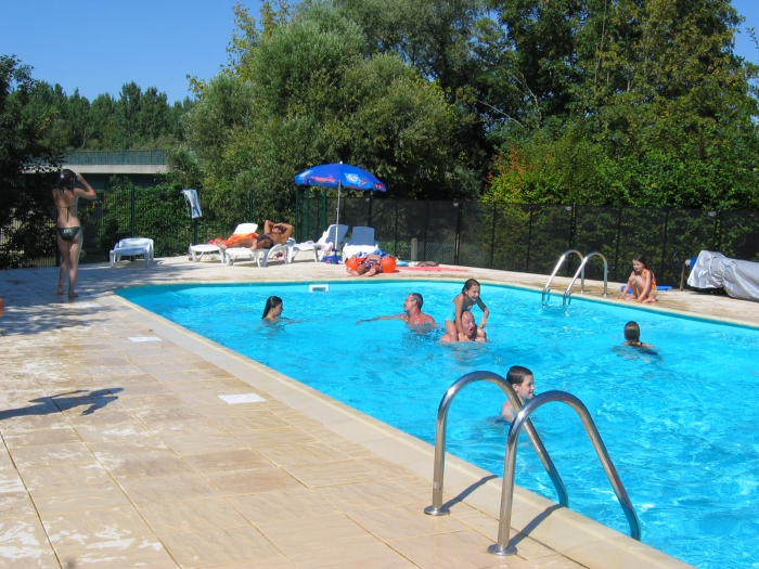 Camping Les Pecheurs - Lays-sur-le-Doubs