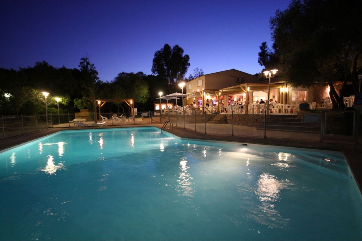 CampingU Pinarellu - Sainte-Lucie-de-Porto-Vecchio - Córcega - Francia CampingU Pinarellu - Sainte-Lucie-de-Porto-Vecchio - Córcega - Francia