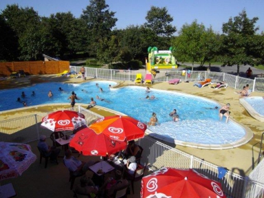 Camping Village Residentiel Les Chalands Fleuris - Saint-André-des-Eaux