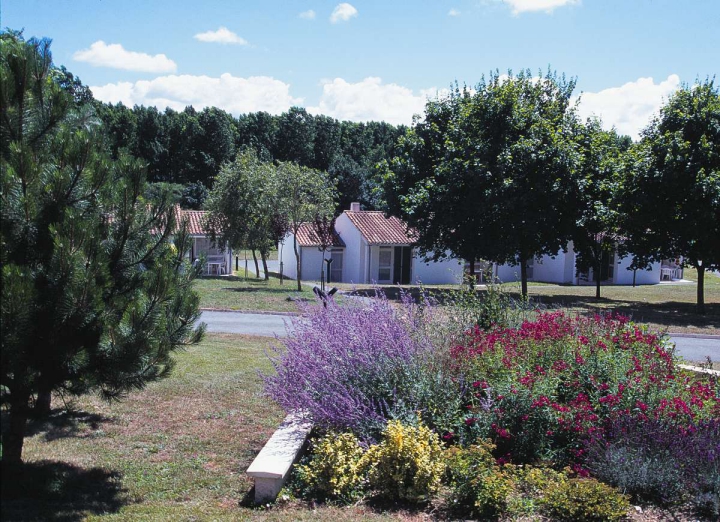 Camping Village Vacances Les Peupliers - Tonnay-Boutonne