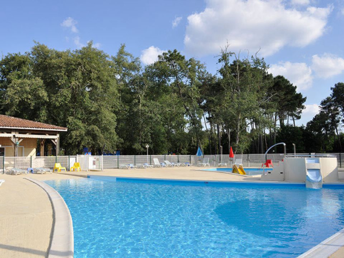 Camping Le Val de l'Eyre - Salles